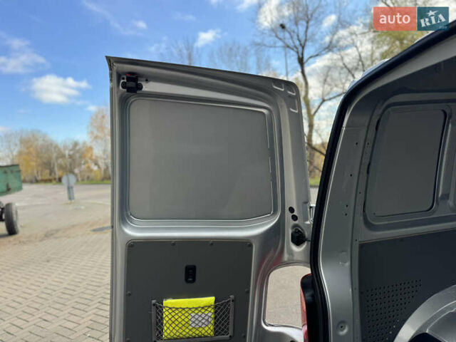 Серый Фольксваген Transporter, объемом двигателя 1.97 л и пробегом 220 тыс. км за 29500 $, фото 38 на Automoto.ua