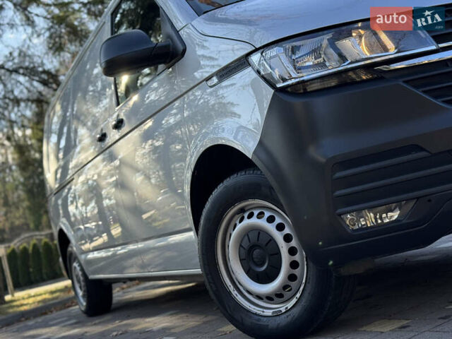 Серый Фольксваген Transporter, объемом двигателя 2 л и пробегом 208 тыс. км за 24850 $, фото 45 на Automoto.ua