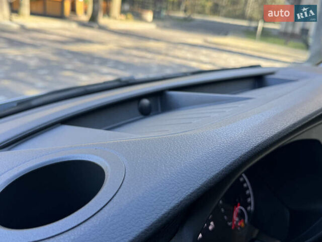 Серый Фольксваген Transporter, объемом двигателя 2 л и пробегом 208 тыс. км за 24850 $, фото 100 на Automoto.ua