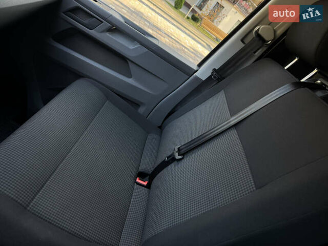 Серый Фольксваген Transporter, объемом двигателя 2 л и пробегом 208 тыс. км за 24850 $, фото 103 на Automoto.ua