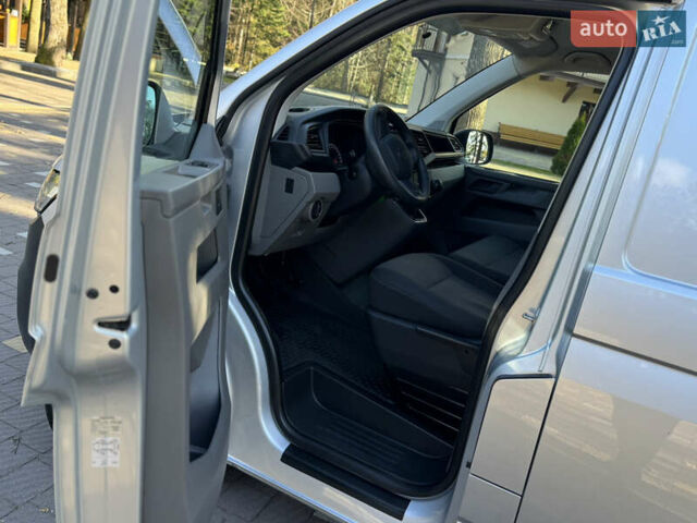 Серый Фольксваген Transporter, объемом двигателя 2 л и пробегом 208 тыс. км за 24850 $, фото 52 на Automoto.ua