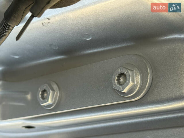 Серый Фольксваген Transporter, объемом двигателя 2 л и пробегом 208 тыс. км за 24850 $, фото 141 на Automoto.ua