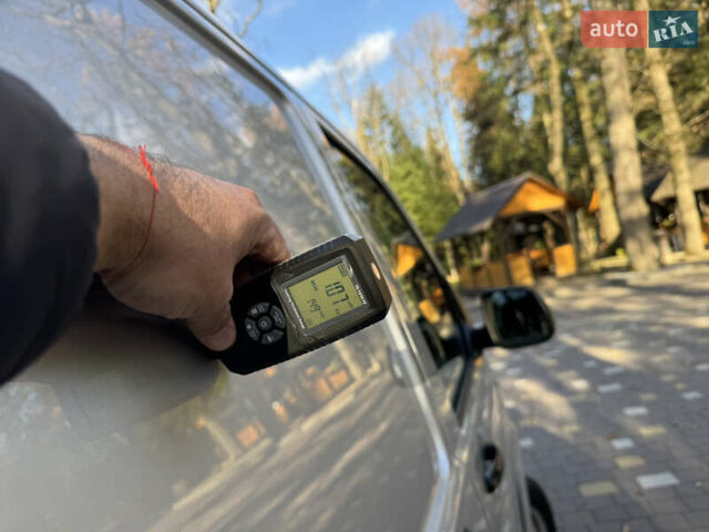 Серый Фольксваген Transporter, объемом двигателя 2 л и пробегом 208 тыс. км за 24850 $, фото 157 на Automoto.ua