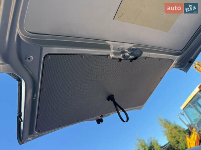 Серый Фольксваген Transporter, объемом двигателя 2 л и пробегом 150 тыс. км за 26800 $, фото 37 на Automoto.ua