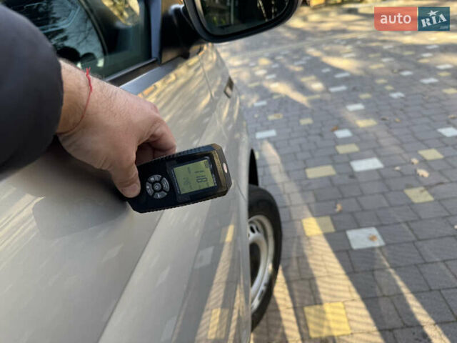 Серый Фольксваген Transporter, объемом двигателя 2 л и пробегом 208 тыс. км за 24850 $, фото 159 на Automoto.ua