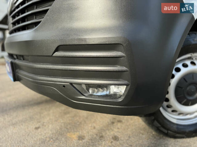 Серый Фольксваген Transporter, объемом двигателя 1.97 л и пробегом 220 тыс. км за 29500 $, фото 6 на Automoto.ua