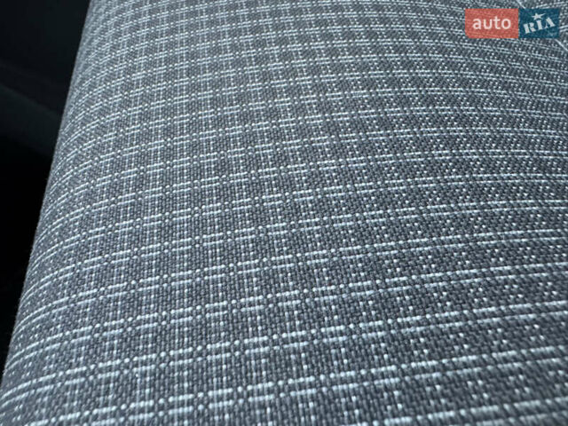 Серый Фольксваген Transporter, объемом двигателя 2 л и пробегом 208 тыс. км за 24850 $, фото 104 на Automoto.ua