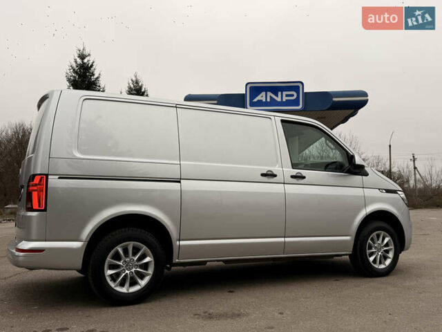 Серый Фольксваген Transporter, объемом двигателя 2 л и пробегом 239 тыс. км за 25900 $, фото 47 на Automoto.ua