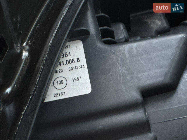 Серый Фольксваген Transporter, объемом двигателя 2 л и пробегом 208 тыс. км за 24850 $, фото 137 на Automoto.ua