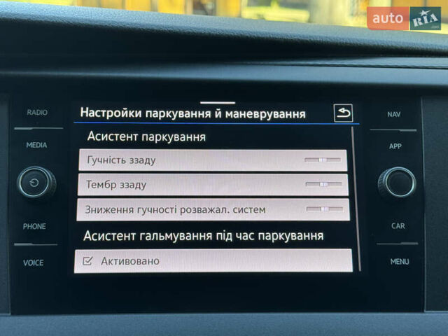 Серый Фольксваген Transporter, объемом двигателя 2 л и пробегом 208 тыс. км за 24850 $, фото 120 на Automoto.ua