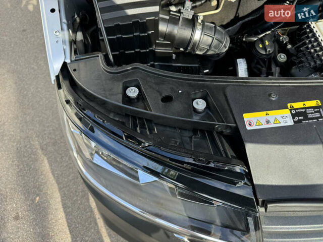 Серый Фольксваген Transporter, объемом двигателя 1.97 л и пробегом 220 тыс. км за 29500 $, фото 97 на Automoto.ua