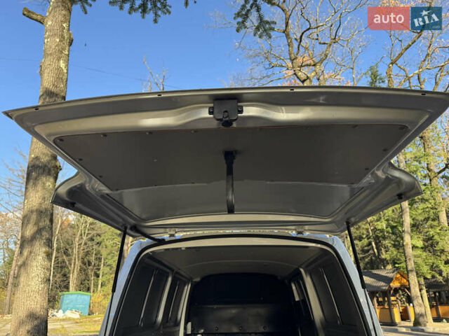 Серый Фольксваген Transporter, объемом двигателя 2 л и пробегом 208 тыс. км за 24850 $, фото 77 на Automoto.ua