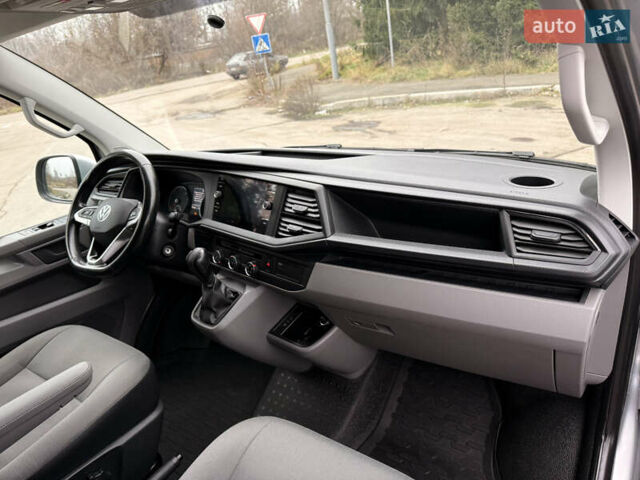 Серый Фольксваген Transporter, объемом двигателя 2 л и пробегом 239 тыс. км за 25900 $, фото 30 на Automoto.ua