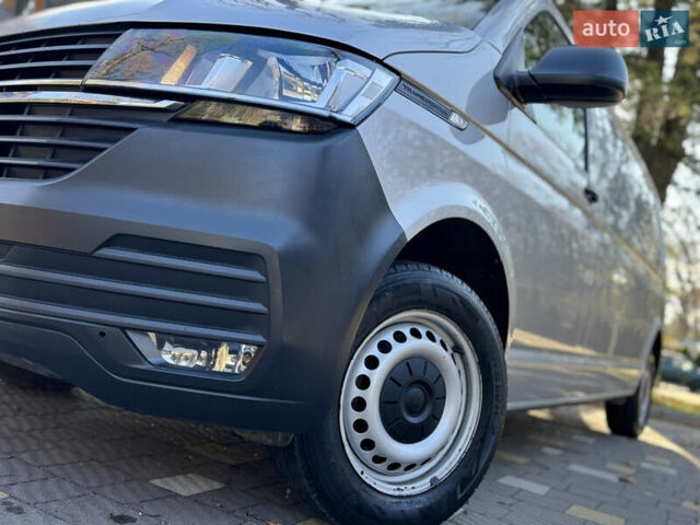 Серый Фольксваген Transporter, объемом двигателя 2 л и пробегом 208 тыс. км за 24850 $, фото 17 на Automoto.ua