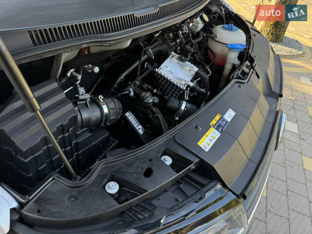 Серый Фольксваген Transporter, объемом двигателя 2 л и пробегом 208 тыс. км за 24850 $, фото 133 на Automoto.ua