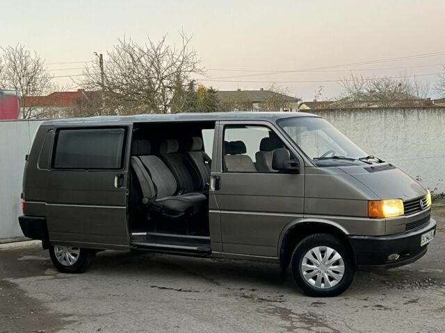 Серый Фольксваген Transporter, объемом двигателя 1.9 л и пробегом 442 тыс. км за 3450 $, фото 6 на Automoto.ua