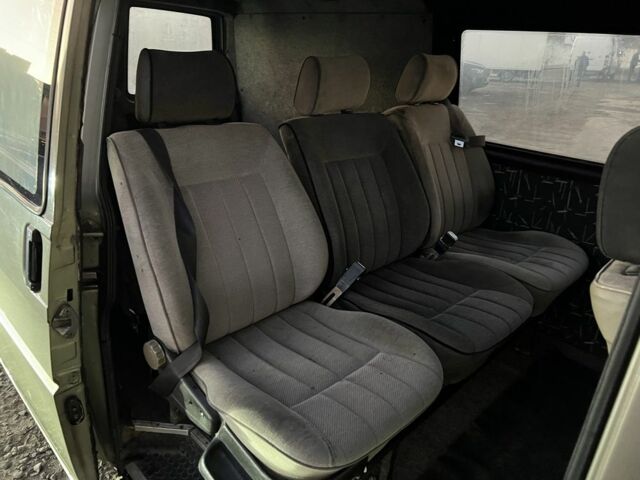 Серый Фольксваген Transporter, объемом двигателя 1.9 л и пробегом 442 тыс. км за 3450 $, фото 19 на Automoto.ua