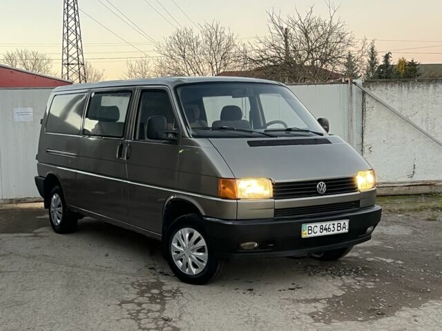 Серый Фольксваген Transporter, объемом двигателя 1.9 л и пробегом 442 тыс. км за 3450 $, фото 1 на Automoto.ua