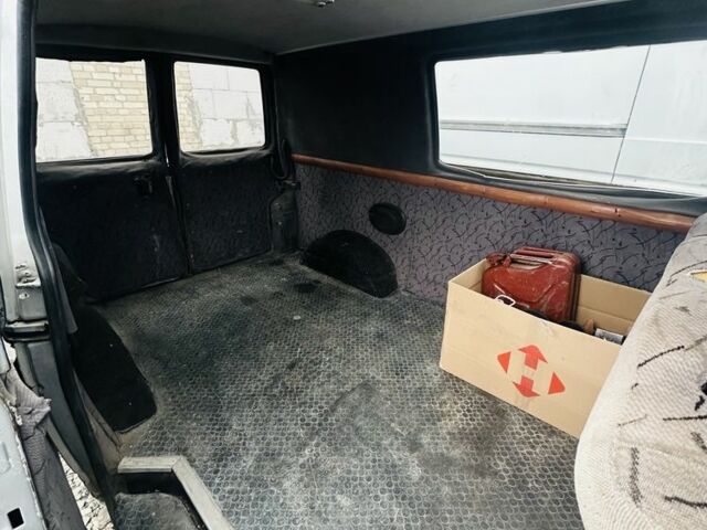 Серый Фольксваген Transporter, объемом двигателя 1.9 л и пробегом 408 тыс. км за 2850 $, фото 7 на Automoto.ua