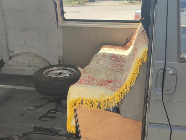 Серый Фольксваген Transporter, объемом двигателя 1.9 л и пробегом 320 тыс. км за 3200 $, фото 5 на Automoto.ua