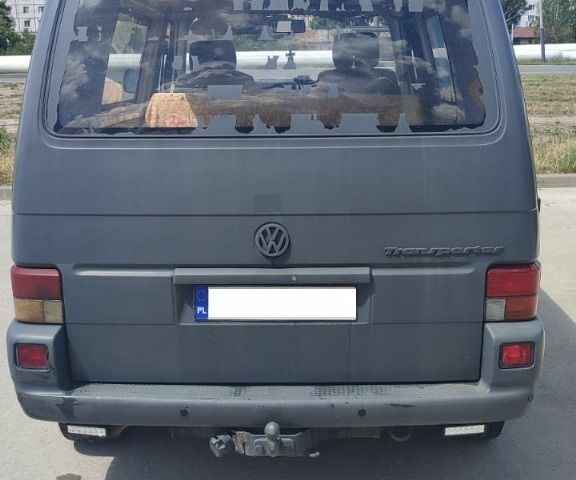 Сірий Фольксваген Transporter, об'ємом двигуна 1.9 л та пробігом 320 тис. км за 130000 $, фото 3 на Automoto.ua