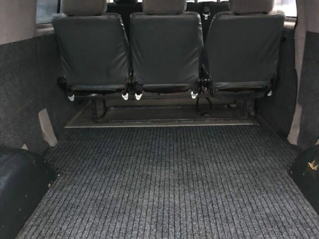 Серый Фольксваген Transporter, объемом двигателя 2.4 л и пробегом 300 тыс. км за 4500 $, фото 8 на Automoto.ua