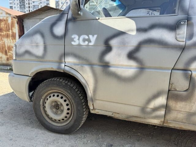 Серый Фольксваген Transporter, объемом двигателя 2.5 л и пробегом 380 тыс. км за 3000 $, фото 3 на Automoto.ua