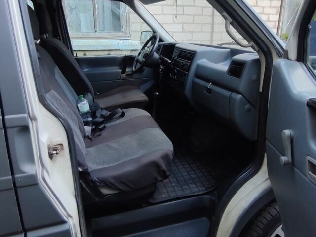 Серый Фольксваген Transporter, объемом двигателя 0 л и пробегом 500 тыс. км за 3000 $, фото 2 на Automoto.ua