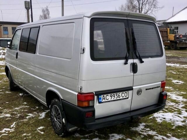 Серый Фольксваген Transporter, объемом двигателя 2.4 л и пробегом 300 тыс. км за 4500 $, фото 6 на Automoto.ua