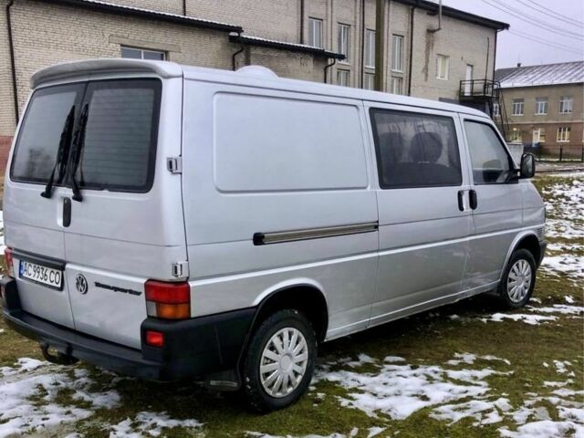 Серый Фольксваген Transporter, объемом двигателя 2.4 л и пробегом 300 тыс. км за 4500 $, фото 4 на Automoto.ua