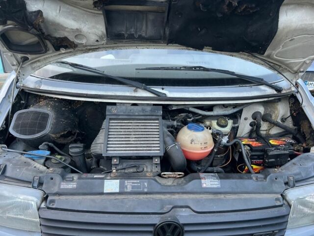 Серый Фольксваген Transporter, объемом двигателя 2.5 л и пробегом 322 тыс. км за 3493 $, фото 11 на Automoto.ua