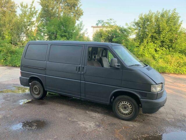 Серый Фольксваген Transporter, объемом двигателя 0 л и пробегом 350 тыс. км за 2800 $, фото 2 на Automoto.ua
