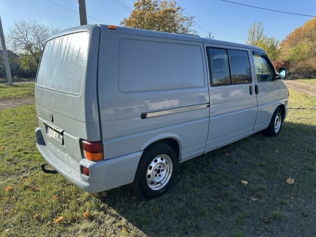 Серый Фольксваген Transporter, объемом двигателя 2.5 л и пробегом 430 тыс. км за 5550 $, фото 2 на Automoto.ua