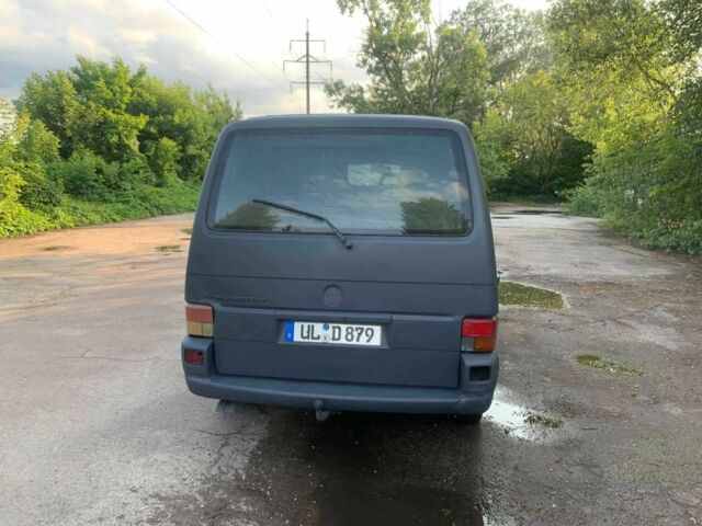 Серый Фольксваген Transporter, объемом двигателя 0 л и пробегом 350 тыс. км за 2800 $, фото 1 на Automoto.ua