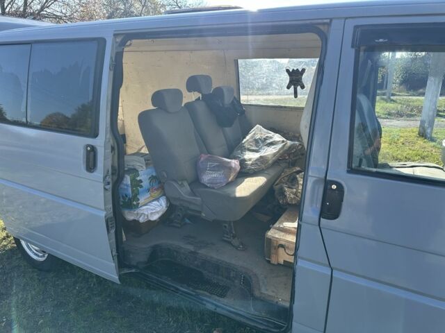 Серый Фольксваген Transporter, объемом двигателя 2.5 л и пробегом 430 тыс. км за 5550 $, фото 8 на Automoto.ua