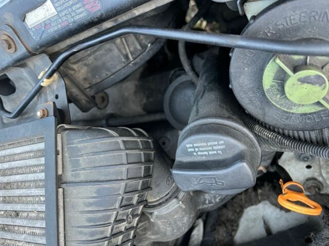 Серый Фольксваген Transporter, объемом двигателя 2.5 л и пробегом 322 тыс. км за 3493 $, фото 12 на Automoto.ua