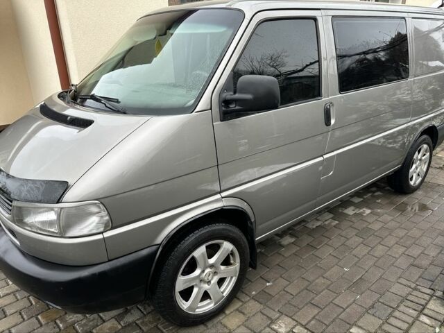 Серый Фольксваген Transporter, объемом двигателя 2.5 л и пробегом 392 тыс. км за 9750 $, фото 3 на Automoto.ua