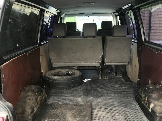 Сірий Фольксваген Transporter, об'ємом двигуна 2.5 л та пробігом 316 тис. км за 5800 $, фото 3 на Automoto.ua