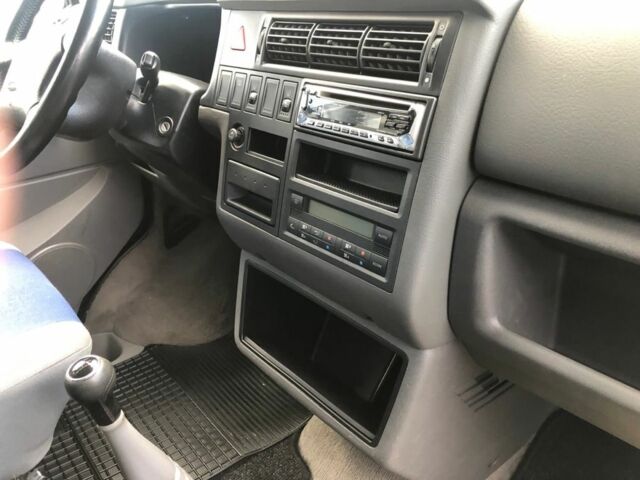 Серый Фольксваген Transporter, объемом двигателя 2.5 л и пробегом 224 тыс. км за 4400 $, фото 20 на Automoto.ua