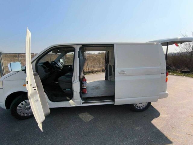 Серый Фольксваген Transporter, объемом двигателя 2.5 л и пробегом 340 тыс. км за 3100 $, фото 19 на Automoto.ua