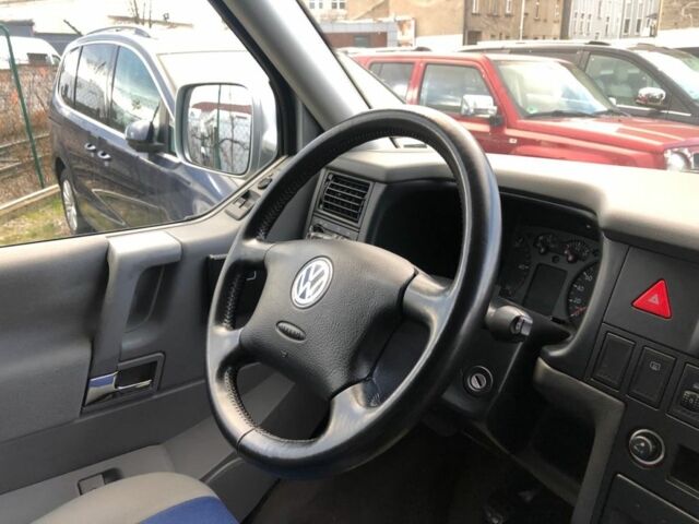 Серый Фольксваген Transporter, объемом двигателя 2.5 л и пробегом 224 тыс. км за 4400 $, фото 9 на Automoto.ua