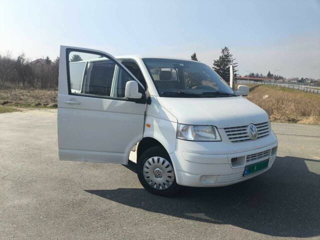 Серый Фольксваген Transporter, объемом двигателя 2.5 л и пробегом 340 тыс. км за 3100 $, фото 1 на Automoto.ua