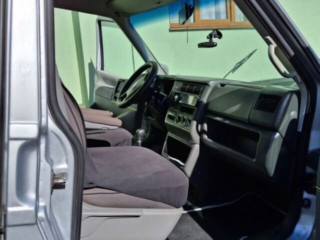 Сірий Фольксваген Transporter, об'ємом двигуна 2.5 л та пробігом 300 тис. км за 8900 $, фото 7 на Automoto.ua