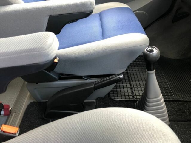 Серый Фольксваген Transporter, объемом двигателя 2.5 л и пробегом 224 тыс. км за 4400 $, фото 23 на Automoto.ua