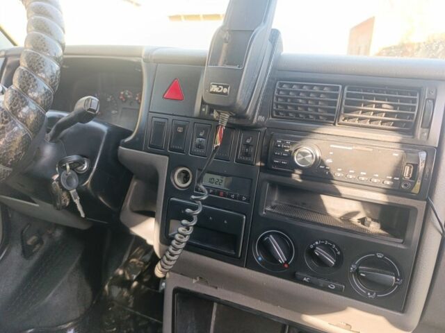 Серый Фольксваген Transporter, объемом двигателя 2.5 л и пробегом 420 тыс. км за 7300 $, фото 7 на Automoto.ua