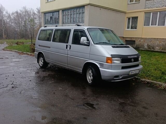 Серый Фольксваген Transporter, объемом двигателя 2.5 л и пробегом 420 тыс. км за 7300 $, фото 2 на Automoto.ua