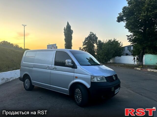 Серый Фольксваген Transporter, объемом двигателя 1.9 л и пробегом 400 тыс. км за 6000 $, фото 4 на Automoto.ua