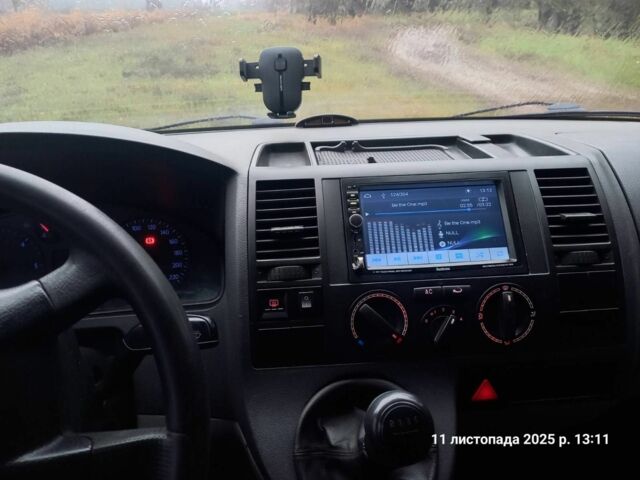 Серый Фольксваген Transporter, объемом двигателя 2.5 л и пробегом 302 тыс. км за 6800 $, фото 10 на Automoto.ua