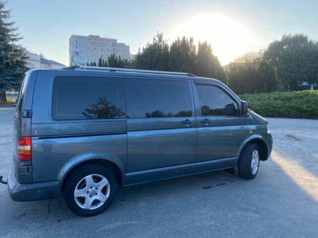 Серый Фольксваген Transporter, объемом двигателя 2.5 л и пробегом 300 тыс. км за 8700 $, фото 9 на Automoto.ua
