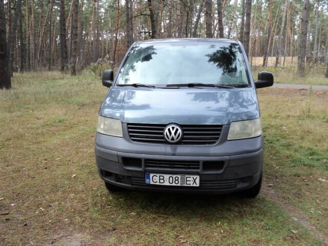 Серый Фольксваген Transporter, объемом двигателя 2.5 л и пробегом 500 тыс. км за 3200 $, фото 1 на Automoto.ua